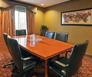 Photo 3 - Holiday Inn Express Hotel & Suites Birmingham - Inverness 280, an IHG Hotel