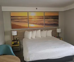 Photo 4 - Days Inn & Suites by Wyndham Artesia