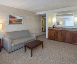 Photo 4 - Holiday Inn Baltimore BWI Airport, an IHG Hotel