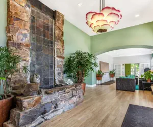 Photo 2 - Best Western Plus Capitola By-the-Sea Inn & Suites