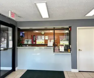 Photo 4 - Knights Inn Ruther Glen