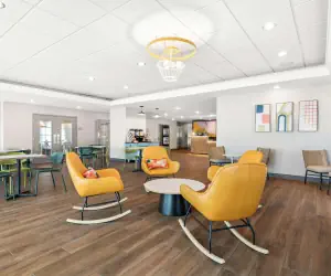 Photo 5 - Spark By Hilton Exton