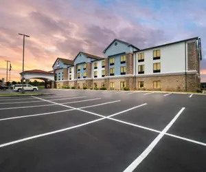 Photo 2 - Comfort Suites Jackson I-40