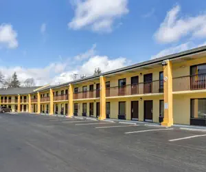 Photo 3 - Quality Inn Hillsville