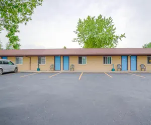 Photo 2 - Bay Motel By OYO Bay City