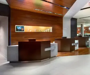 Photo 4 - Courtyard by Marriott Philadelphia South at The Navy Yard