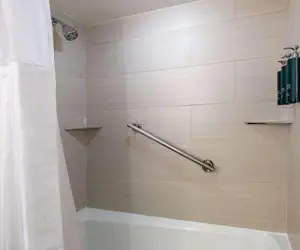 Photo 5 - DoubleTree by Hilton Washington DC – Crystal City