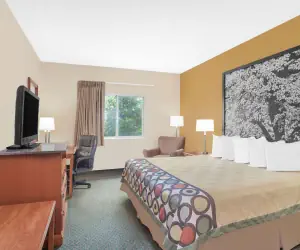 Photo 5 - Super 8 by Wyndham Central City