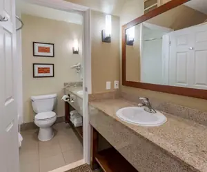 Photo 5 - Comfort Inn & Suites Ventura Beach