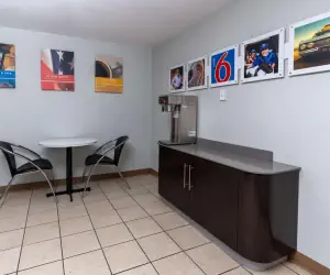 Photo 3 - Motel 6-Cincinnati, OH