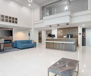 Photo 3 - Comfort Inn & Suites New Orleans Airport North