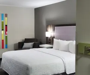 Photo 5 - Hampton Inn Olathe