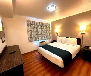 Photo 5 - Motel 6-Duluth, MN