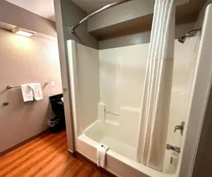 Photo 3 - Motel 6-Duluth, MN