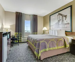 Photo 3 - SureStay Plus Hotel by Best Western Owasso Tulsa North