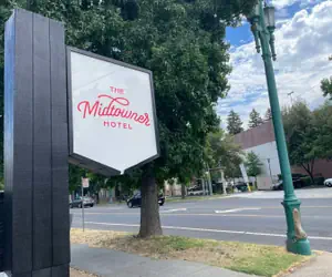 Photo 2 - The Midtowner Hotel, SureStay Collection by Best Western