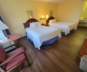 Photo 3 - Days Inn by Wyndham Alexandria South