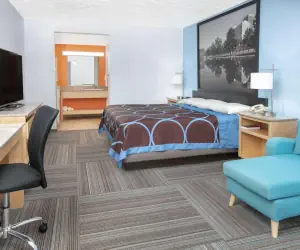 Photo 5 - Super 8 by Wyndham City of Moore