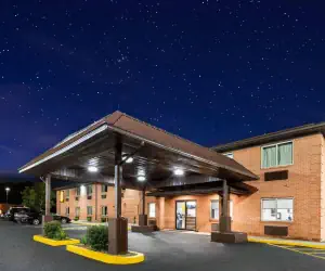 Photo 4 - Super 8 by Wyndham Fairmont