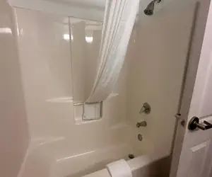 Photo 5 - Summerville Park Inn