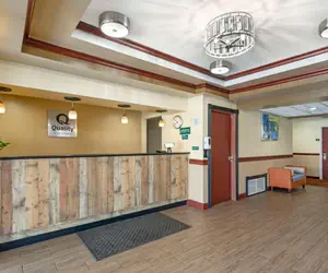 Photo 3 - Quality Suites