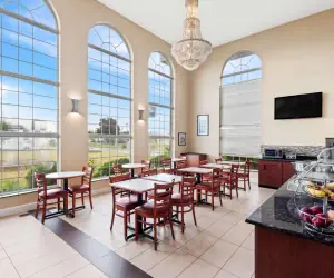 Photo 3 - Best Western Airport Inn