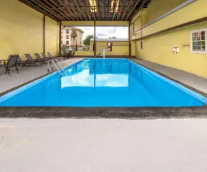 Photo 4 - Days Inn by Wyndham Waycross