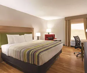 Photo 5 - Country Inn & Suites by Radisson, North Little Rock, AR