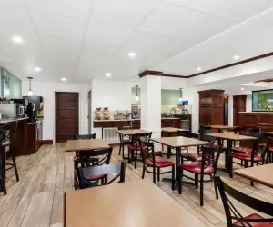 Photo 5 - Best Western Patriots Point