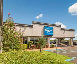 Photo 5 - Rodeway Inn