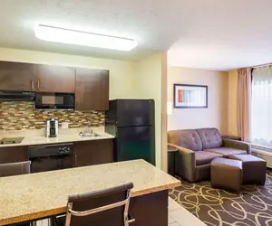 Photo 2 - MainStay Suites Fargo - I-94 Medical Center