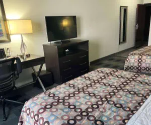 Photo 4 - Days Inn by Wyndham Alva