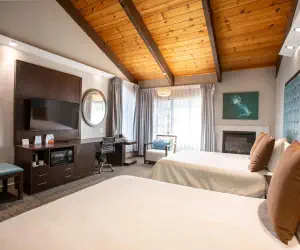 Photo 5 - Munras Inn