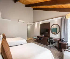 Photo 4 - Munras Inn