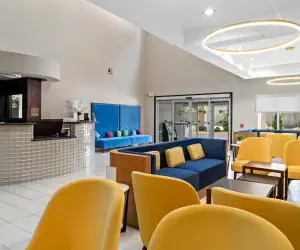 Photo 3 - Hawthorn Extended Stay by Wyndham Port Arthur