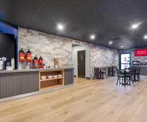 Photo 5 - SPOT X Hotel Tampa - Wesley Chapel by The Red Collection