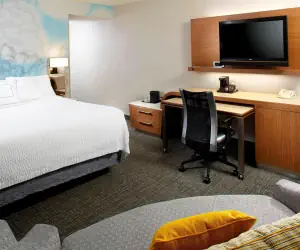 Photo 5 - Courtyard by Marriott Lansing