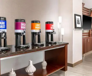 Photo 2 - Hampton Inn & Suites Sacramento-Auburn Boulevard