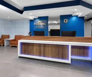 Photo 3 - Microtel Inn by Wyndham Janesville