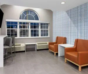 Photo 4 - Microtel Inn by Wyndham Janesville