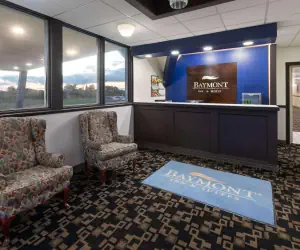 Photo 2 - Baymont by Wyndham Bay City