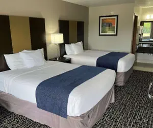 Photo 2 - Days Inn by Wyndham Grove