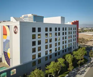 Photo 2 - Hotel Zessa Santa Ana, a DoubleTree by Hilton