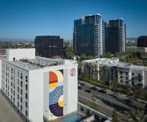 Photo 3 - Hotel Zessa Santa Ana, a DoubleTree by Hilton