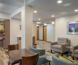 Photo 2 - Best Western St. Clairsville Inn & Suites