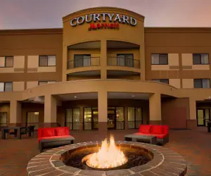 Photo 2 - Courtyard by Marriott Waldorf