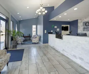 Photo 2 - Quality Inn & Suites Bloomington University Area