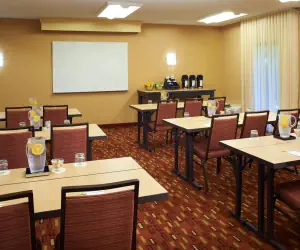 Photo 2 - Courtyard by Marriott Lexington North