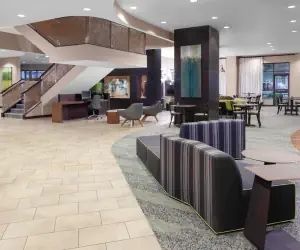 Photo 3 - Courtyard Memphis Downtown