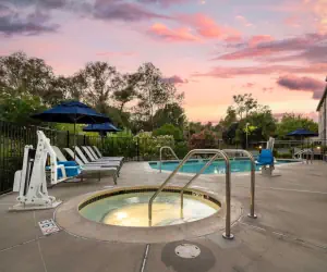 Photo 5 - Best Western Plus Heritage Inn